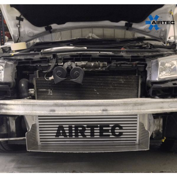 AIRTEC Motorsport 95mm Core Intercooler Upgrade with Air-Ram Scoop for Megane 2 225 and R26